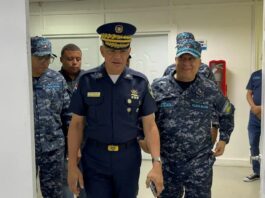 Director de la Policía supervisa labores en Santiago y llama a agentes a respetar la ley