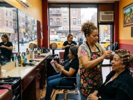 Entra en vigor en NY ley que obliga a peluqueros trabajar todo tipo de cabello