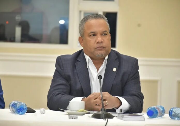 Héctor Acosta reclama falta de equidad y transparencia en el reparto de los miles de millones recuperados