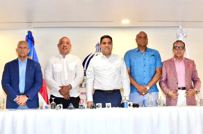 Juan Núñez y Kelvin Cruz anuncian Premundial de Béisbol Sub-18 en República Dominicana