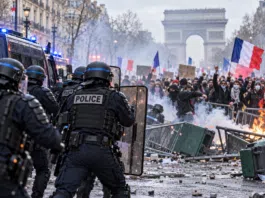 Francia reconoce "pérdida de control" de la policía en protestas