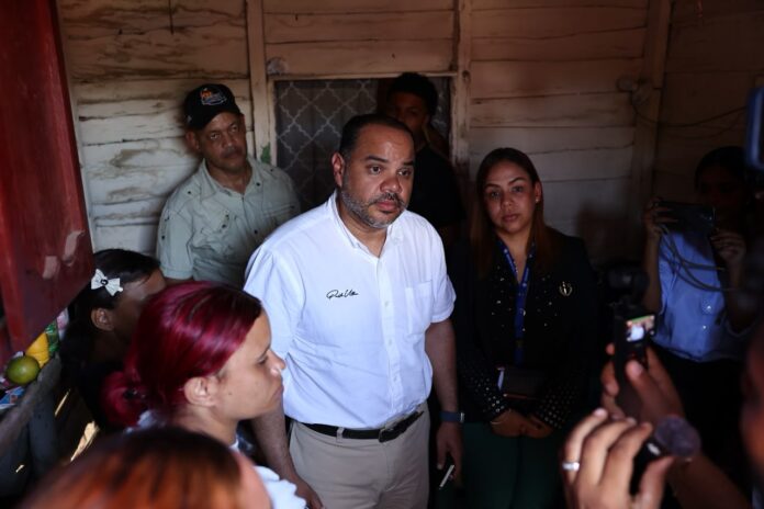 Pablo Ulloa visita a familia de niña fallecida en Barrero y ofrece acompañamiento institucional