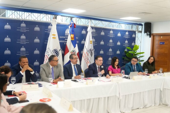 Ministro Sanz Lovatón destaca importancia de la calidad para la economía dominicana