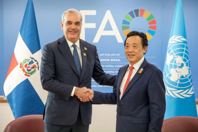 Qu Dongyu, director general de la FAO, califica al presidente Abinader como un gran líder