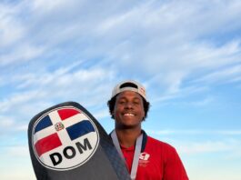 Deury Corniel pone en alto la bandera dominicana al conquistar medalla de plata en competencia internacional de kitesurf Deury Corniel pone en alto la bandera dominicana al conquistar medalla de plata en competencia internacional de kitesurf