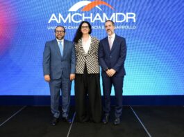 Líderes de INICIA presentan en AMCHAMDR su visión para transformar la educación dominicana
