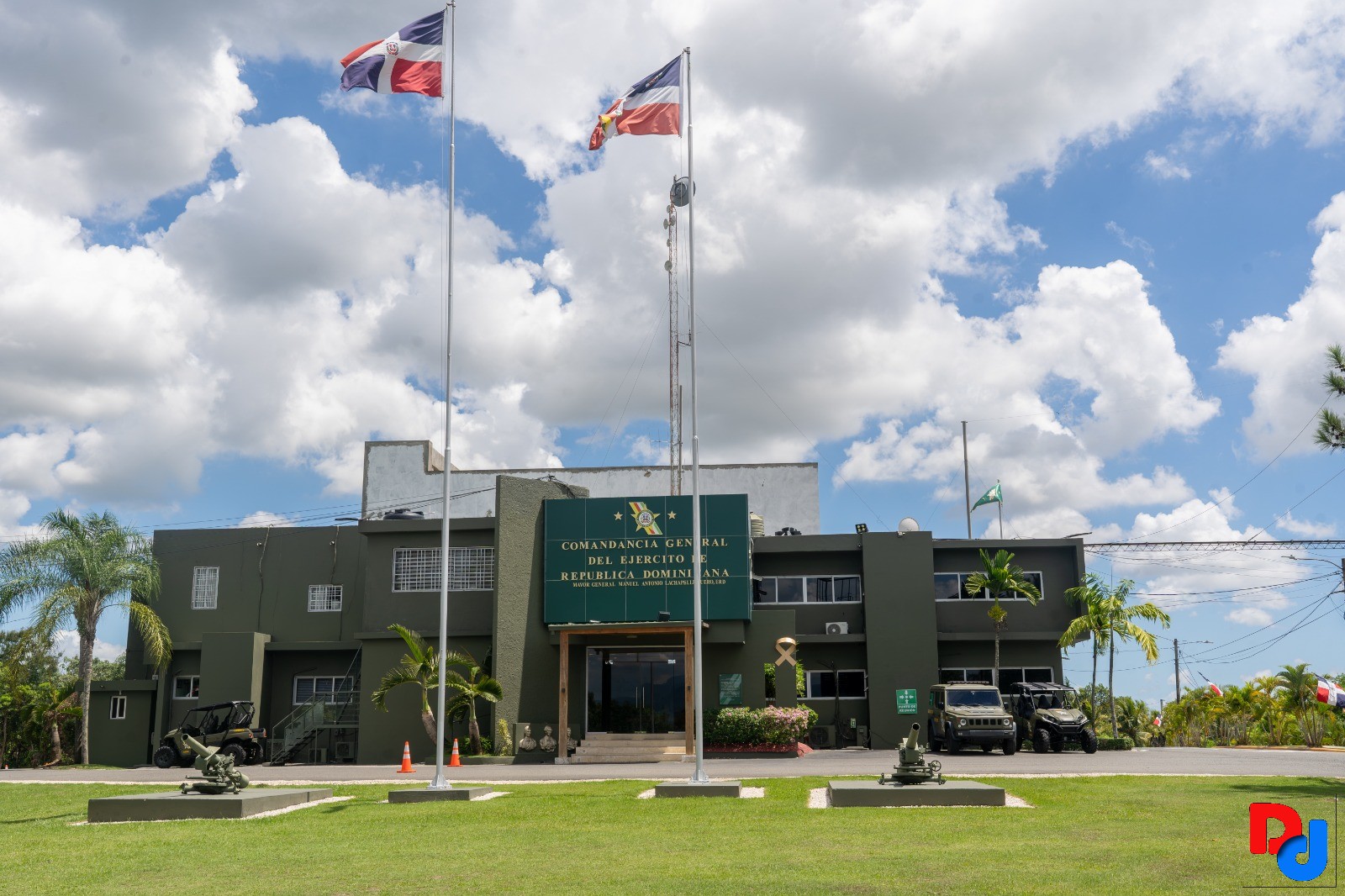 Ejército de la República Dominicana refuerza la seguridad fronteriza y asesta duro golpe a la inmigración irregular con más de 12,500 detenciones Ejército de la República Dominicana refuerza la seguridad fronteriza y asesta duro golpe a la inmigración irregular con más de 12,500 detenciones