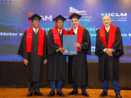 Abinader encabeza graduación de la octava promoción de la Maestría en Derecho Administrativo y Gestión Municipal, dedicada a su padre, José Rafael Abinader Wasaf