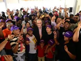 Gonzalo Castillo escucha reclamos en La Altagracia y promete impulsar el desarrollo regional