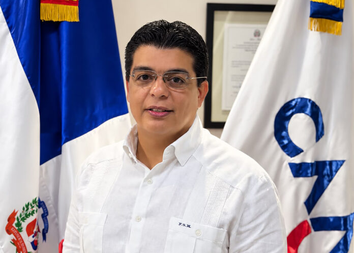CAASD insta a reportar averías y corregir fugas en los hogares para proteger el agua potable