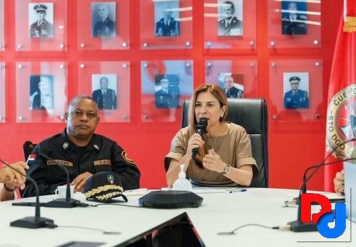 Carolina Mejía activa y deja en sesión permanente el Comité de Prevención por incidencia de lluvias Carolina Mejía activa y deja en sesión permanente el Comité de Prevención por incidencia de lluvias