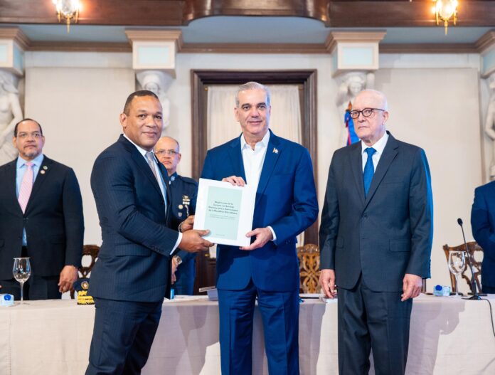 Roberto Santana destaca Gobierno construye nueve centros penitenciarios de manera simultánea y tiene listos los de Higüey y Barahona