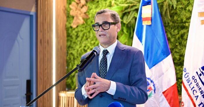 Ministerio de Trabajo alerta sobre falsas ofertas laborales en el extranjero que podrían enviar a dominicanos a la guerra entre Rusia y Ucrania
