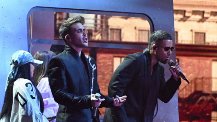 Romeo Santos y Prince Royce brillan en su histórica parada en Bogotá con “Mejor Tarde Que Nunca Tour”
