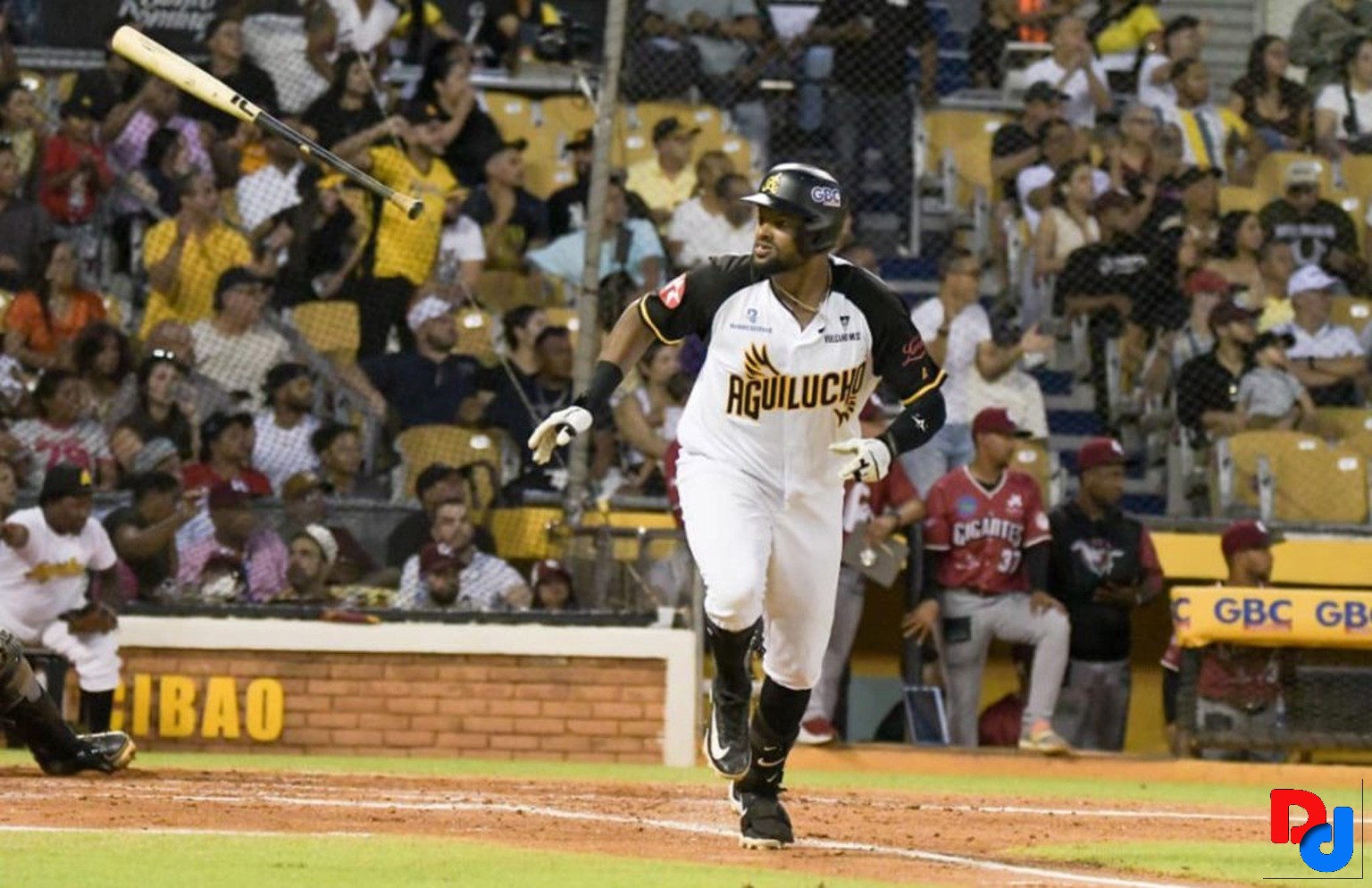 Águilas Cibaeñas derrotan a los Gigantes del Cibao Águilas Cibaeñas derrotan a los Gigantes del Cibao