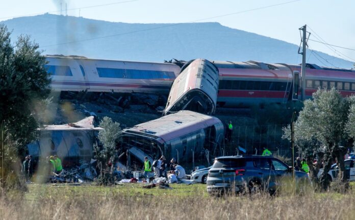 Choque entre dos trenes de alta velocidad en Toledo deja al menos 30 fallecidos
