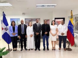 El Ministerio de Relaciones Exteriores (MIREX) informó que desde este jueves 1 de octubre el Consulado General de la República Dominicana en Caracas, Venezuela, reabrió sus puertas e inició la prestación de los servicios consulares dirigidos a ciudadanos dominicanos y extranjeros.