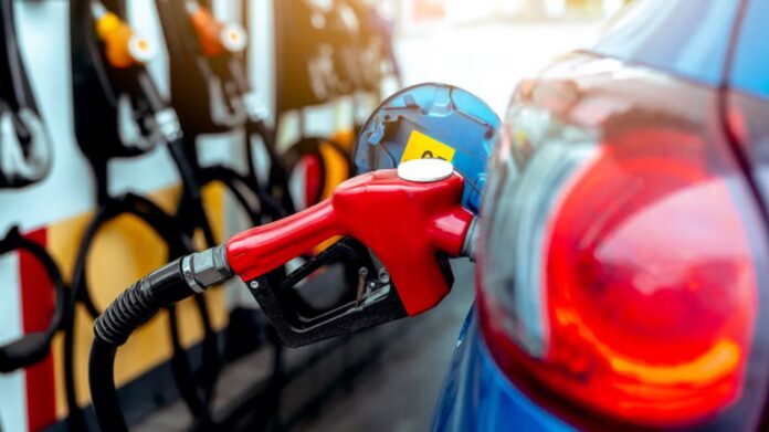La gasolina sube de nuevo y el gasoil óptimo se encarece RD$12 de un solo porrazo