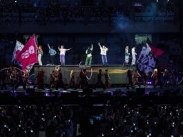 BTS aterriza en Santiago de Chile para una serie de tres conciertos multitudinarios en el Estadio Nacional BTS aterriza en Santiago de Chile para una serie de tres conciertos multitudinarios en el Estadio Nacional