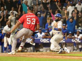 ¡Con las piernas de Bonifacio! Licey deja tendido al Escogido