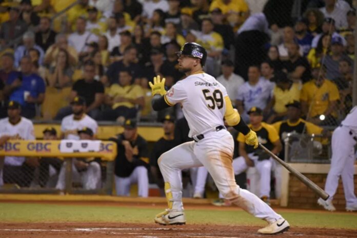 Águilas derrotan a las Estrellas 5-2 en 11 entradas