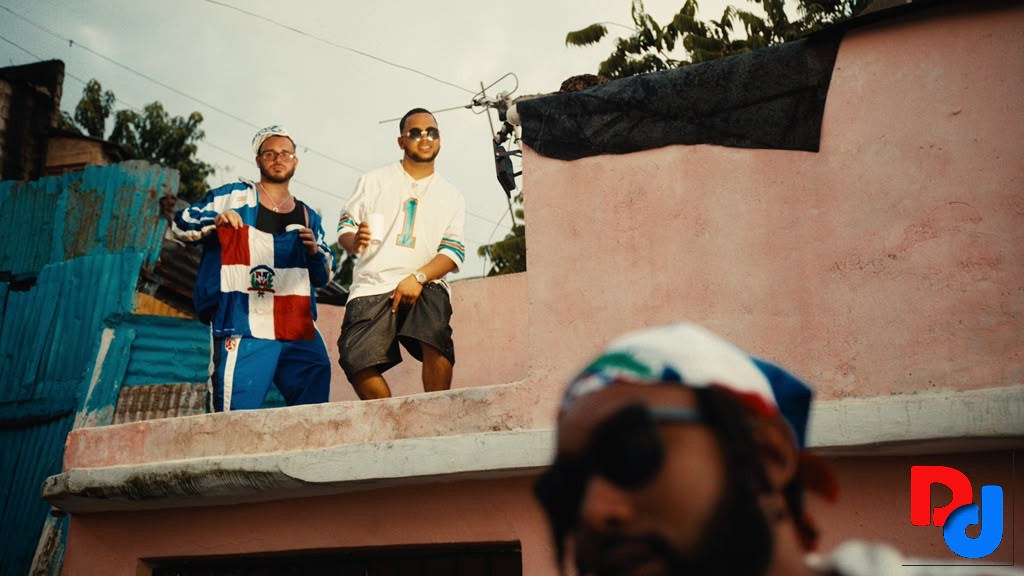 rapero Jiggz y El Bondy el Pequeño en una propuesta que combina el inglés y el español.